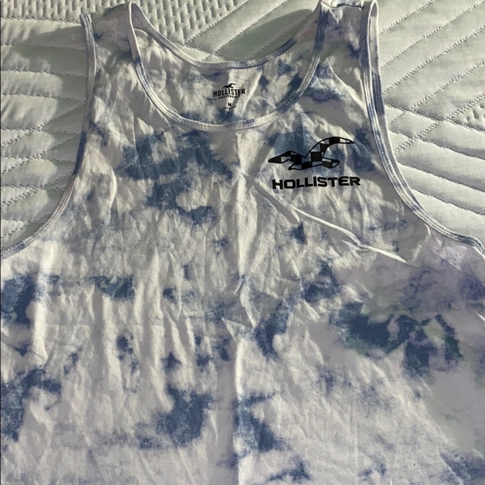 Hollister Tank
